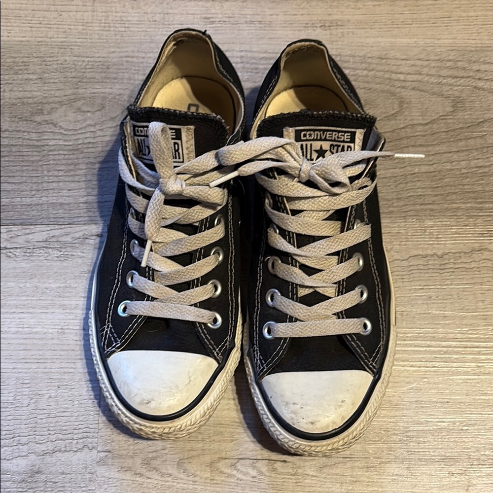 Converse Black and White Chuck Taylor Sneakers women 7.5 / men 5.5